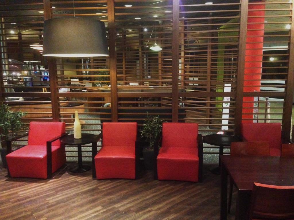 โรงแรมอาร์ลง ภายนอก รูปภาพ